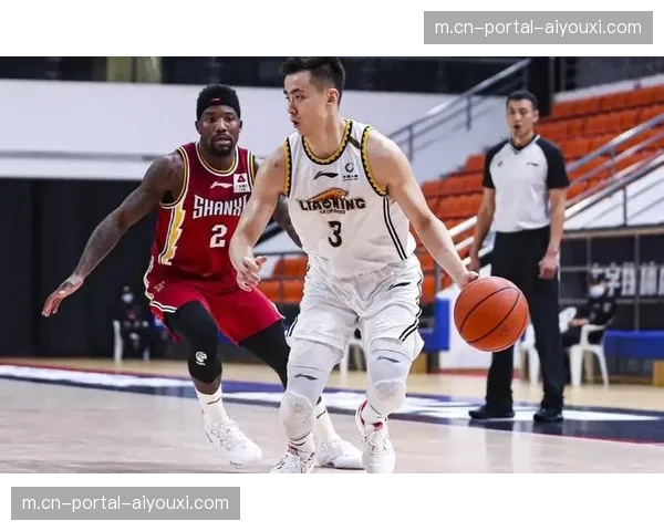 四川李缘控场节奏稳健 减少失误确保进攻成功率